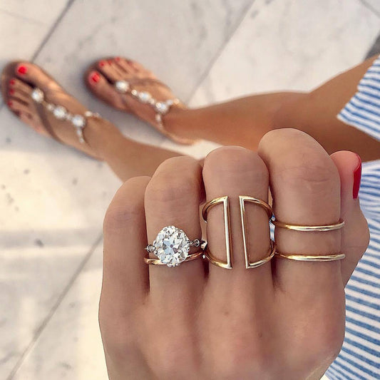 21 Simple Gold Jewelry Pieces Made for Minimalists