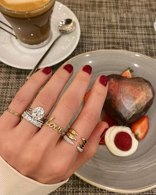 28 Anniversary Jewelry Gifts for Her to Celebrate Your Love