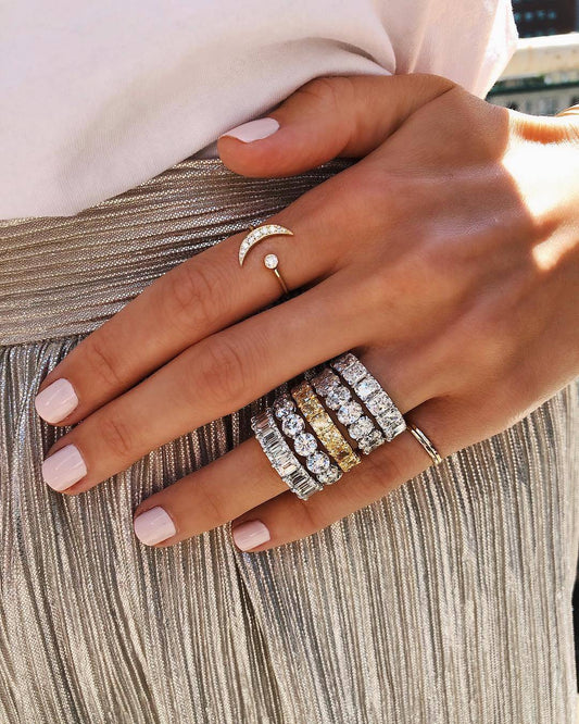 How to Choose a Wedding Band That Suits Your Ring and Lifestyle