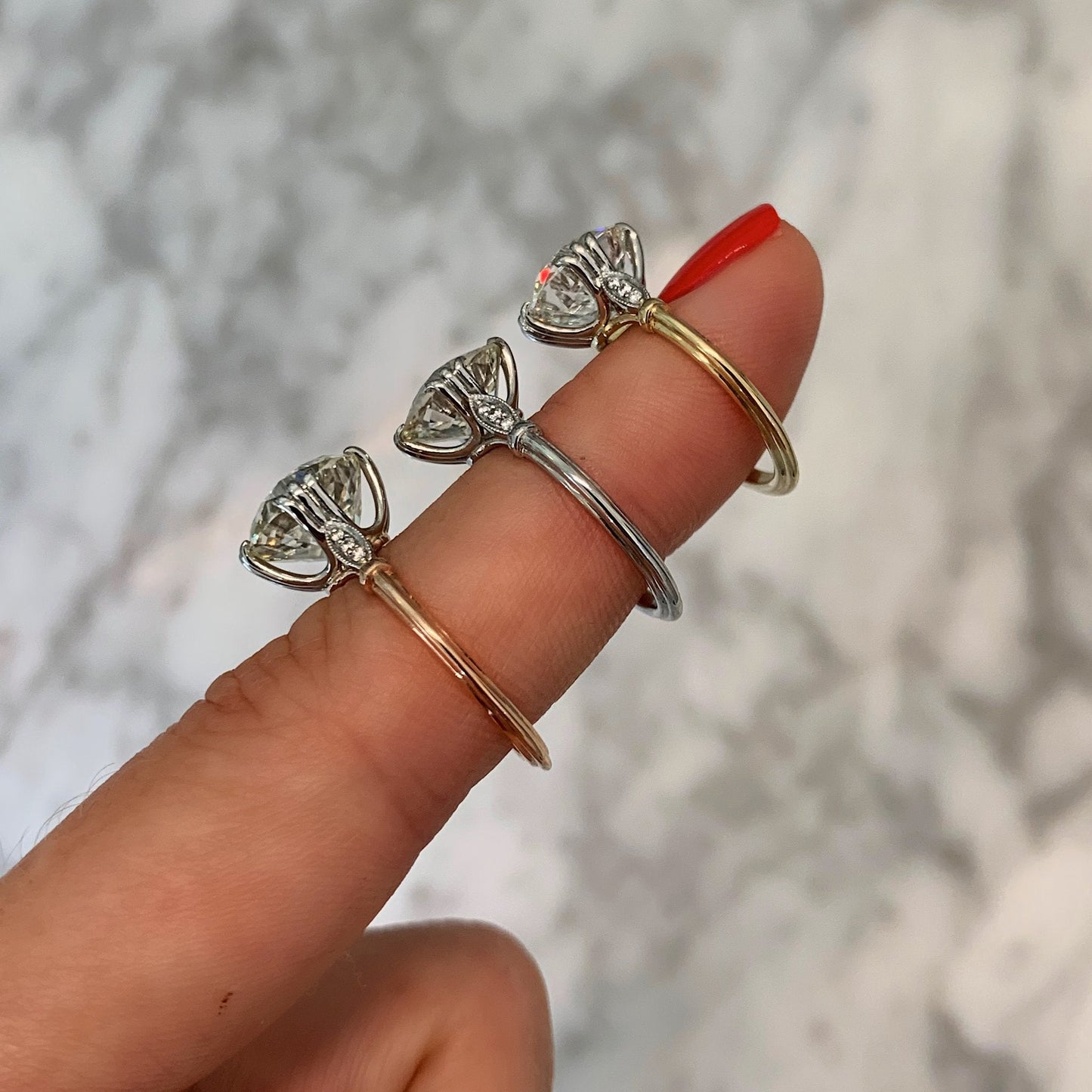 Signature Antique Round PLT 40675277439064