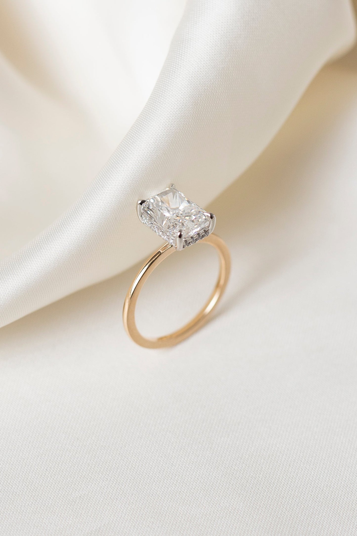 Whisper Thin Radiant YG 40674679226456