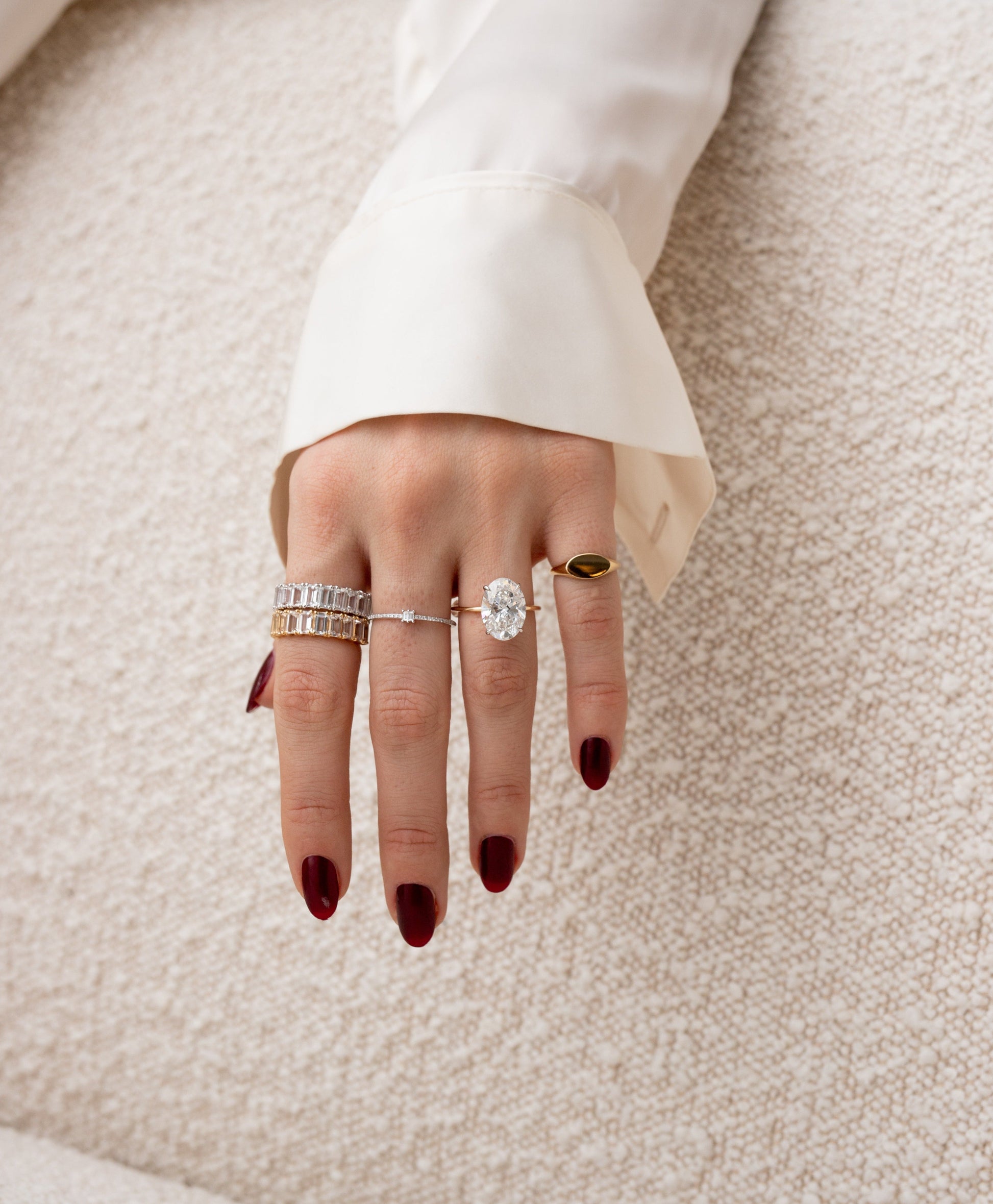 Whisper Thin Oval YG 40674678243416