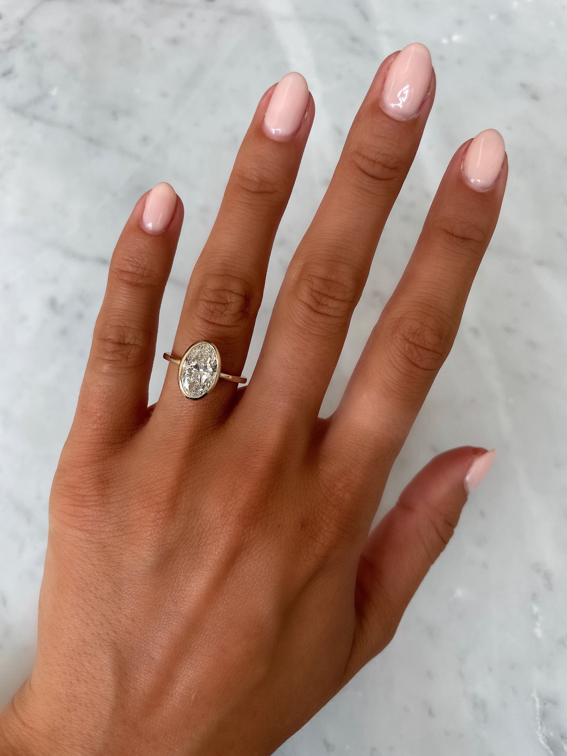 Bezel Oval YG Front 40675175497816