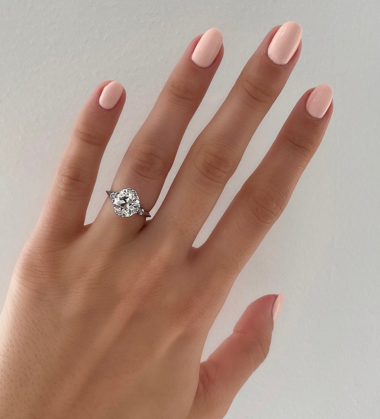 Signature Antique Round YG Front 40675277471832