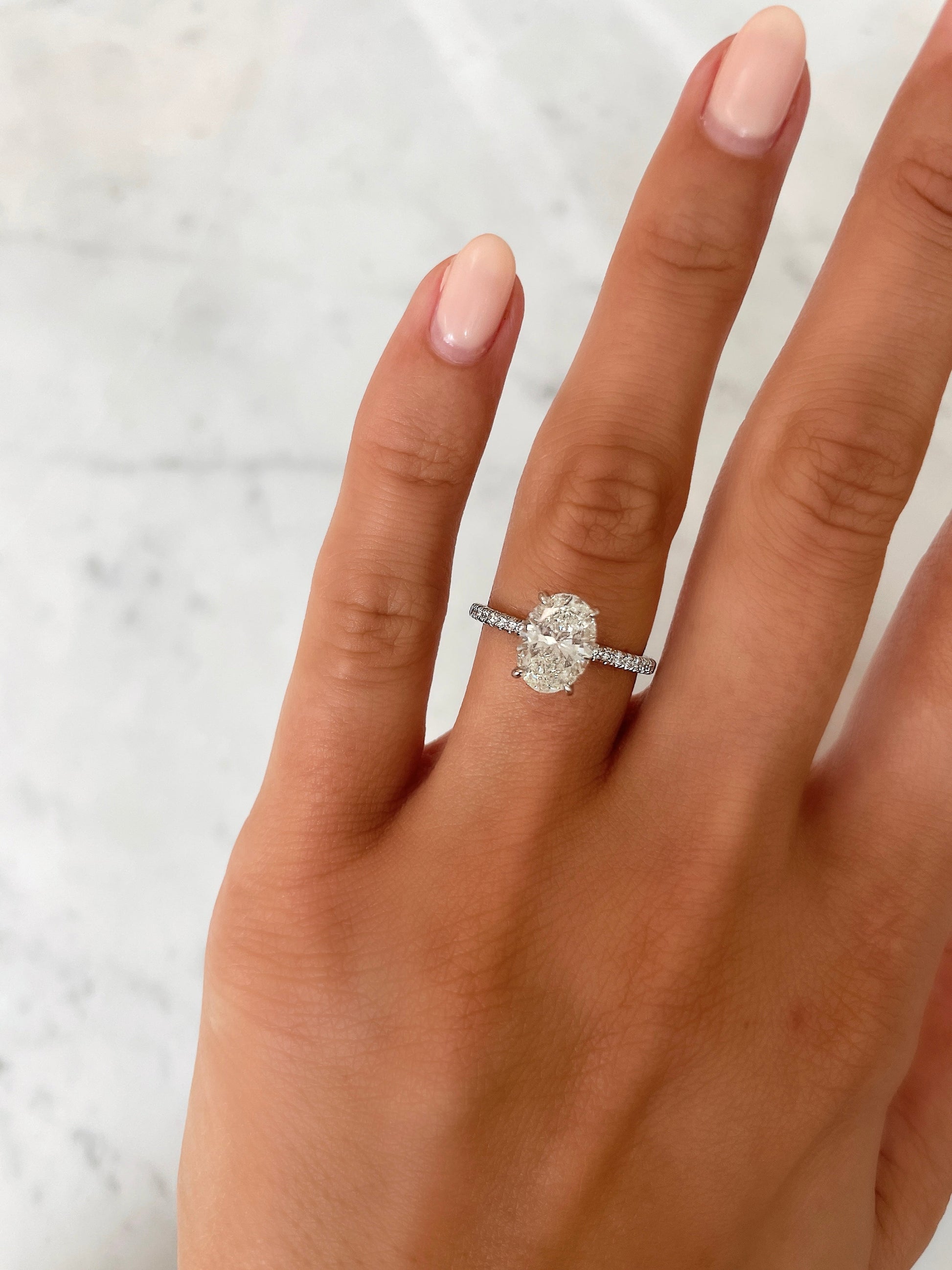 Whisper Thin Pave Oval PLT 40675118547032