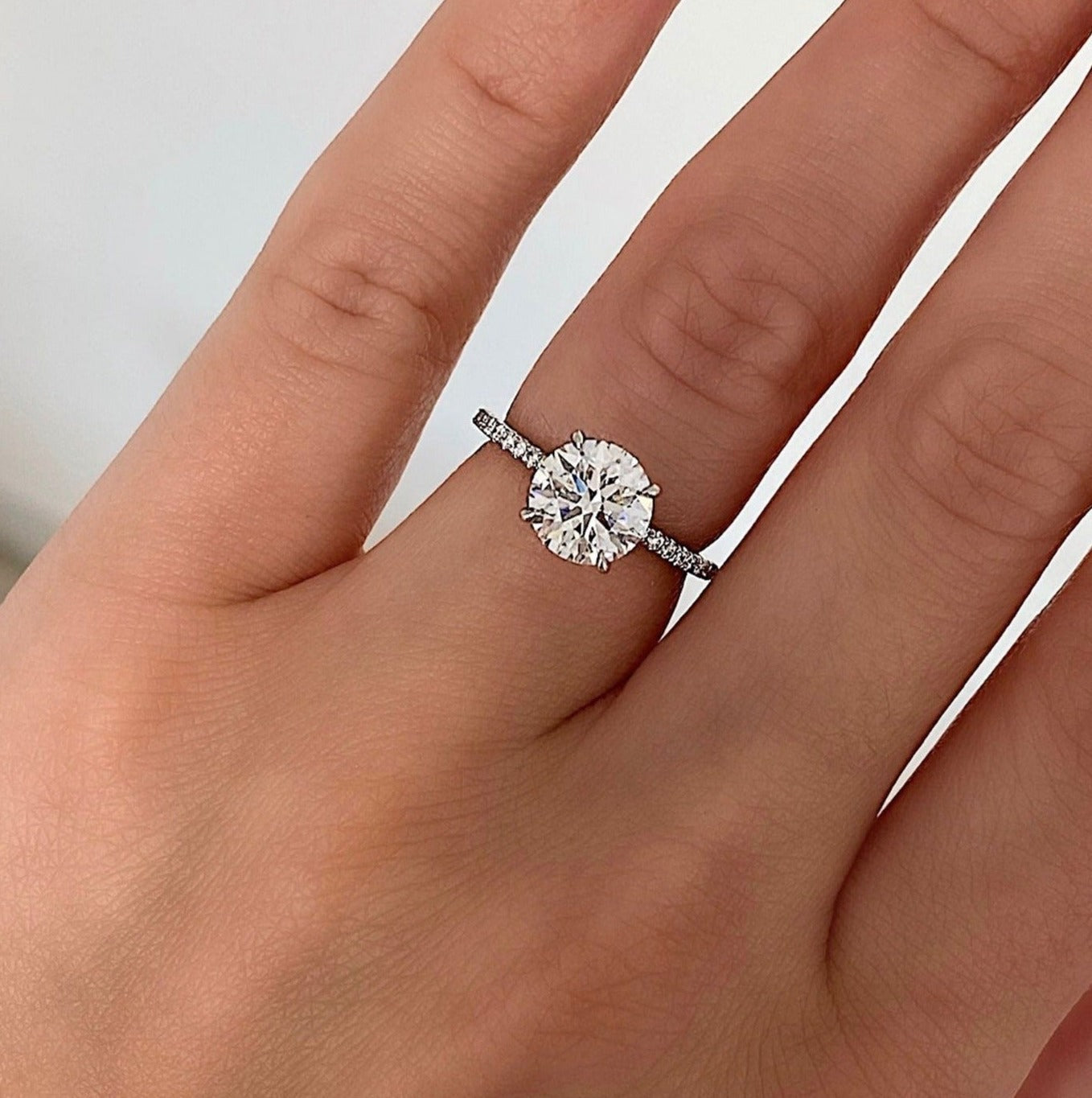 Whisper Thin Pave Round YG 40675118809176