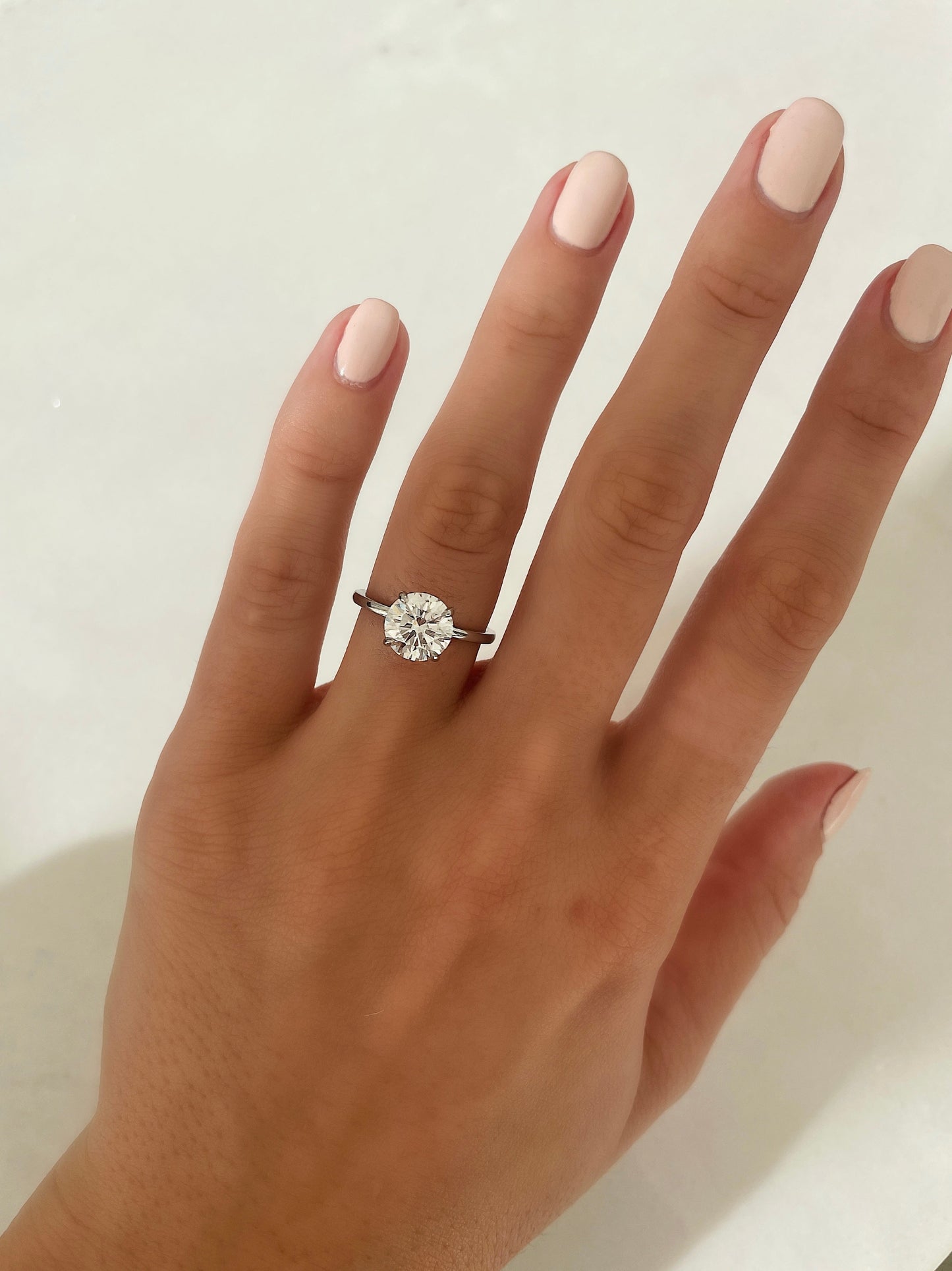 Whisper Thin Round PLT 40674678374488