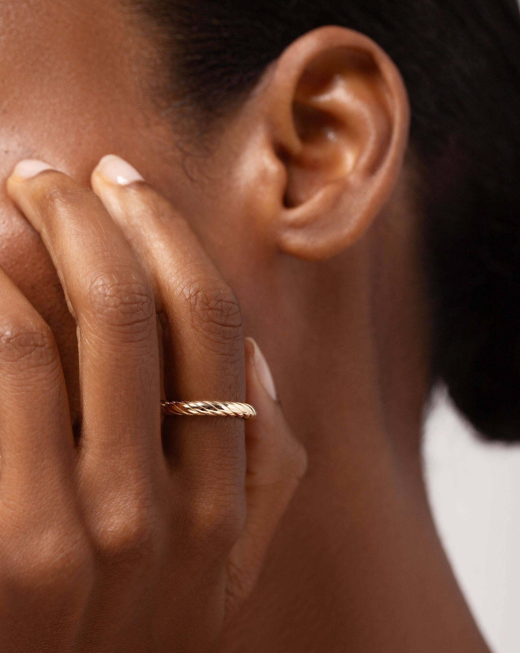 Twisted Cable Ring on model