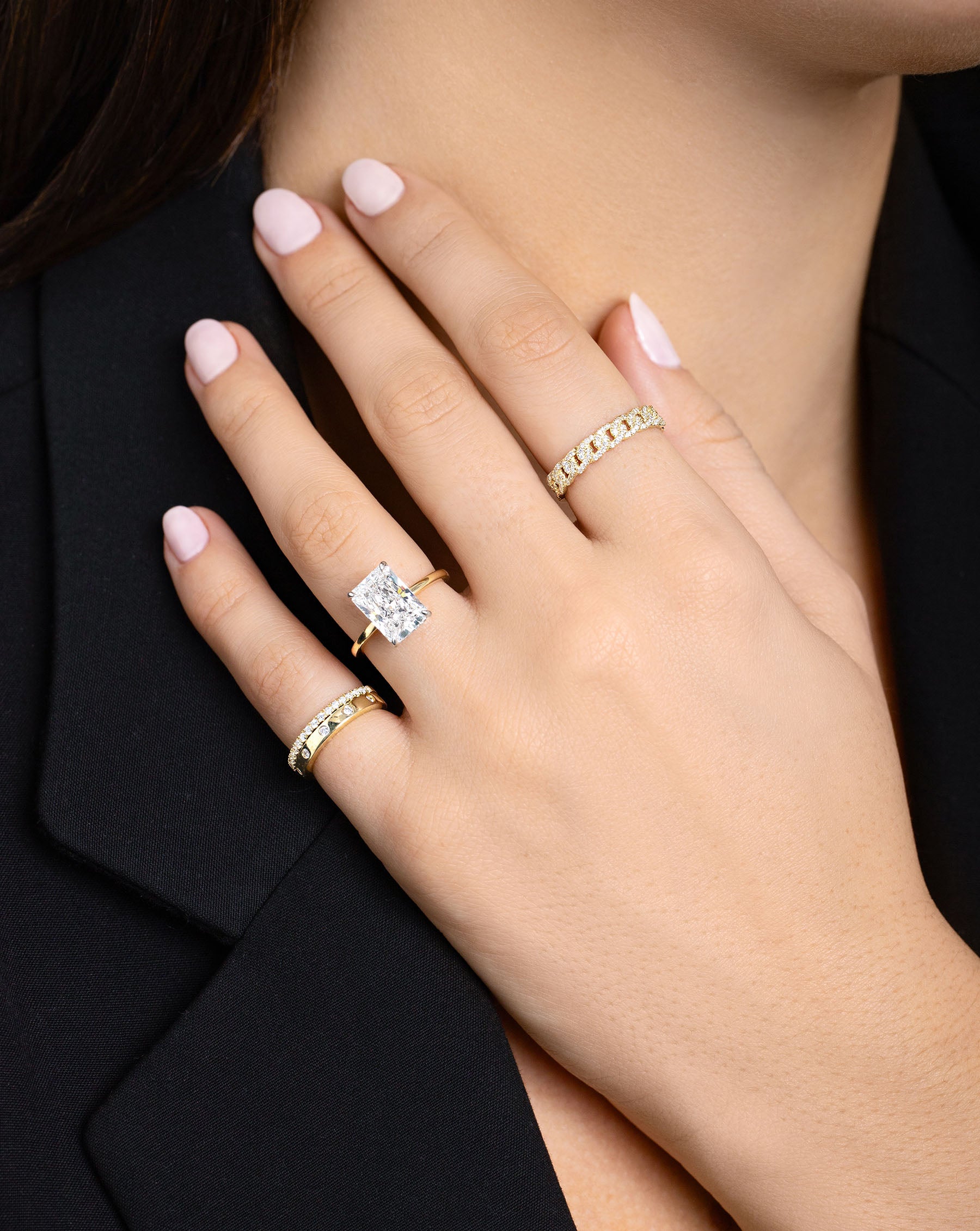 Pavé Diamond Chain Ring on pointer finger on model