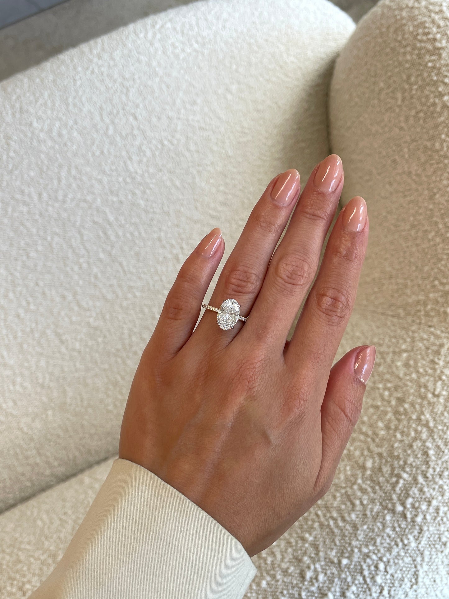 Whisper Thin Pave Oval YG + HH 40675118645336