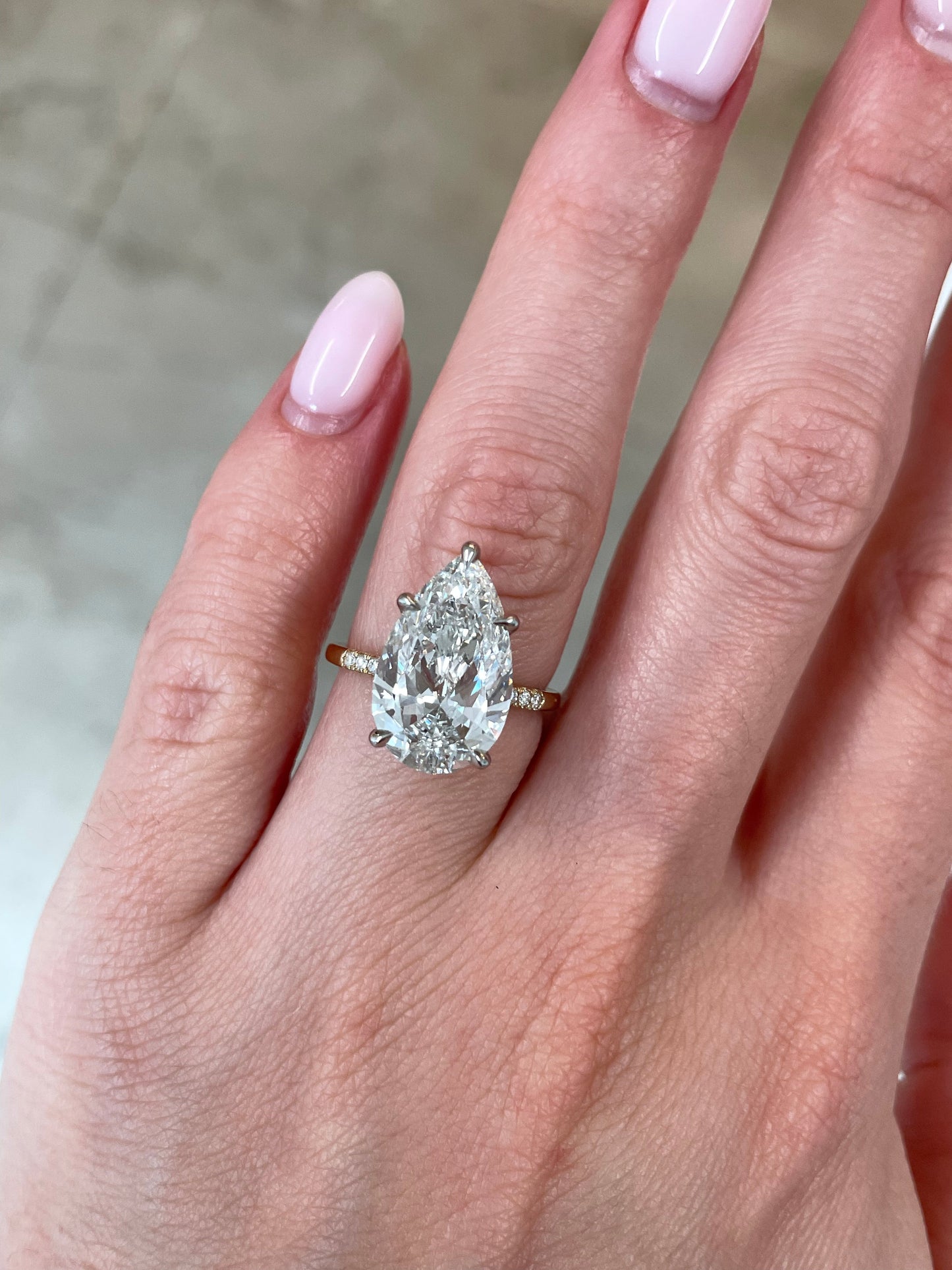 Whisper Thin Trio Pear PLT 40677658394712