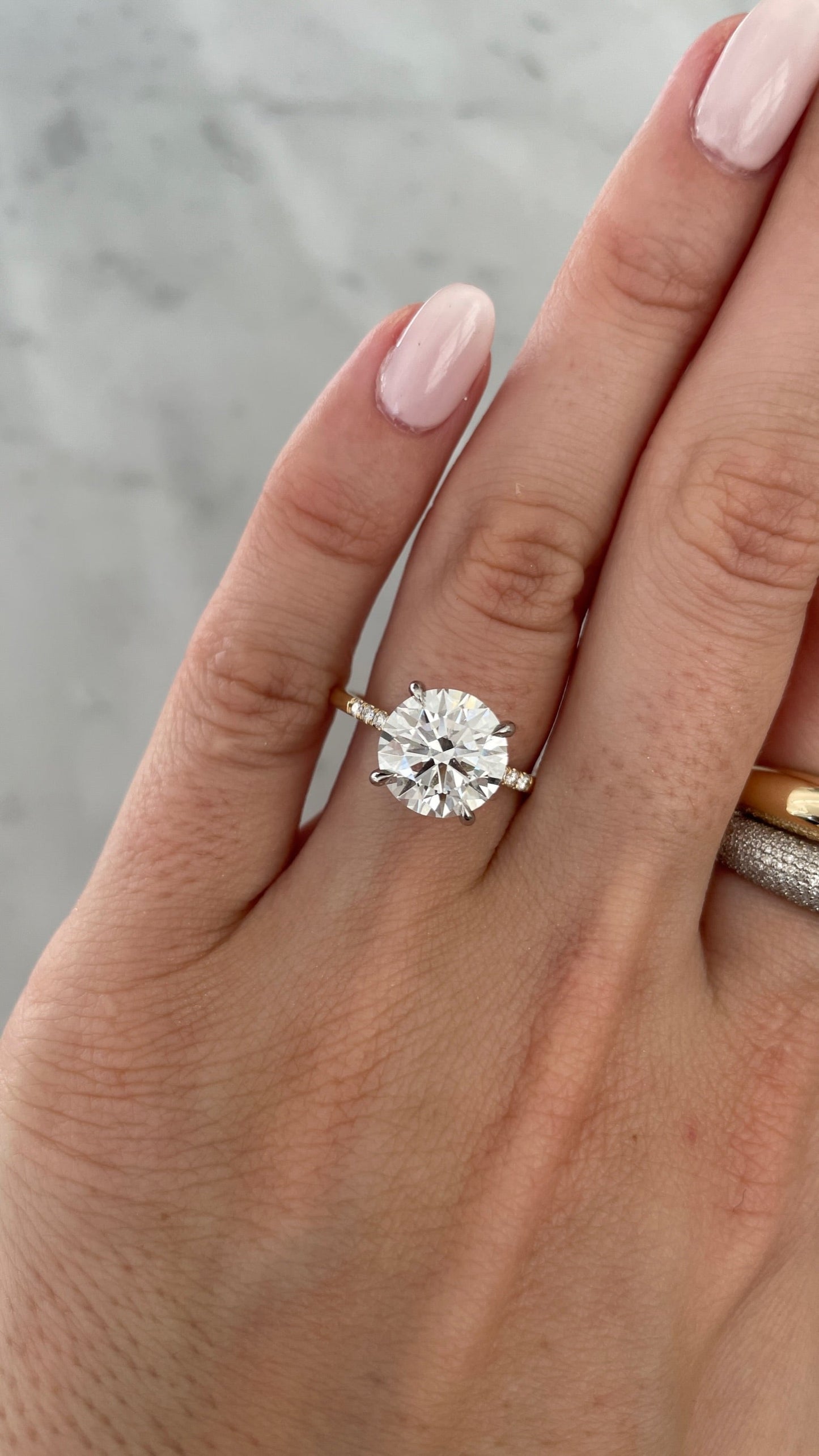 Whisper Thin Trio Round YG 40677658067032