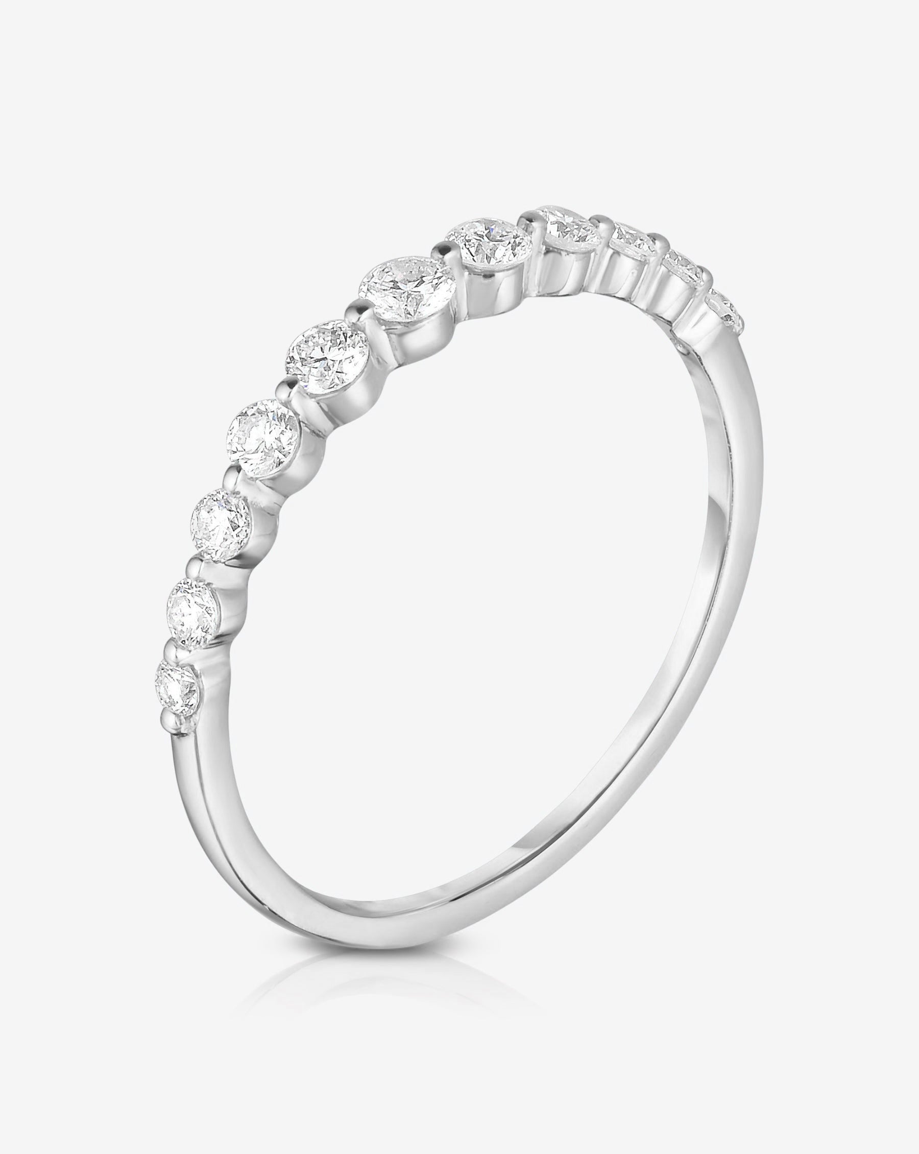 Ring Concierge Rings Graduated Single Prong Diamond Ring