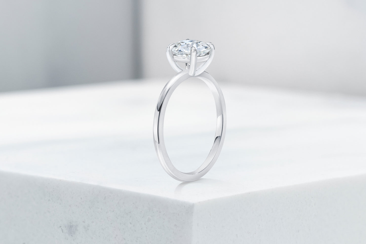 Vow Vow Engagement Rings Antique-Style Round / Platinum / Original Design Madison. 33281474658392